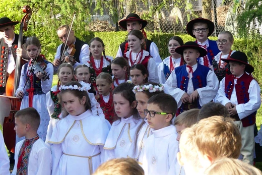 Dziękczynny koncert "Małego Haśnika" z Żabnicy dla Matki Bożej w Leśnej