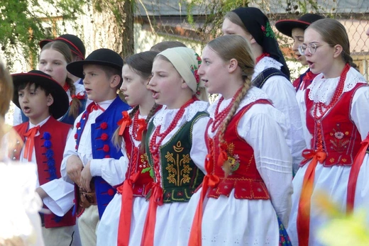 Dziękczynny koncert "Małego Haśnika" z Żabnicy dla Matki Bożej w Leśnej
