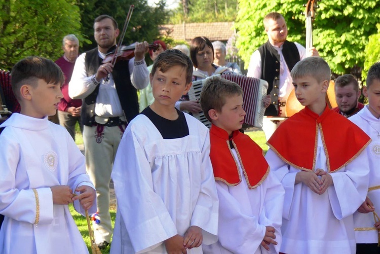 Dziękczynny koncert "Małego Haśnika" z Żabnicy dla Matki Bożej w Leśnej