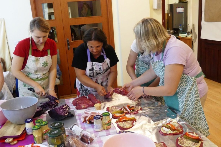 Polsko-ukraińskie warsztaty kulinarne z Fundacją Pomocy Dzieciom w Żywcu