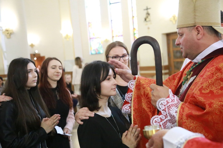 Bierzmowanie w par. MB Anielskiej w Dębicy