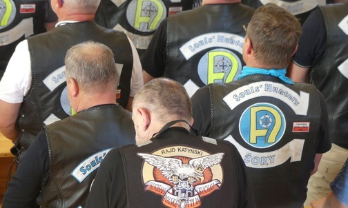 Motocyklisci z klubu Souls'Hunters w Żorach, świętowali z bielszczanami z parafii św. Andrzeja Boboli.