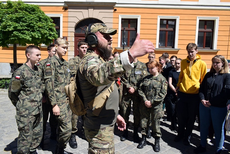 Ćwiczenia antyterrorystyczne na Ostrowie Tumskim