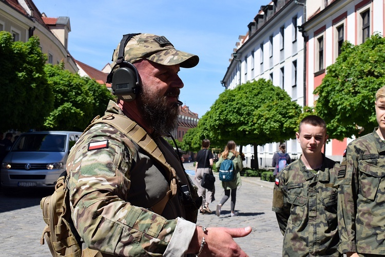 Ćwiczenia antyterrorystyczne na Ostrowie Tumskim