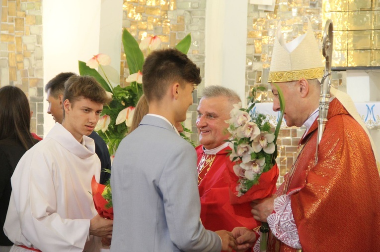 Bierzmowanie u Matki Bożej Fatimskiej w Tarnowie, cz. 1