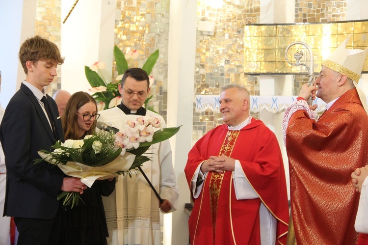 Bierzmowanie u Matki Bożej Fatimskiej w Tarnowie, cz. 1