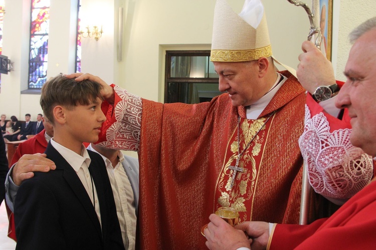 Bierzmowanie u Matki Bożej Fatimskiej w Tarnowie, cz. 1