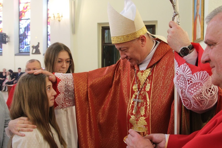 Bierzmowanie u Matki Bożej Fatimskiej w Tarnowie, cz. 1