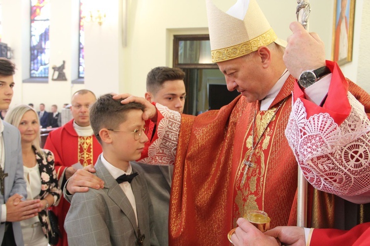 Bierzmowanie u Matki Bożej Fatimskiej w Tarnowie, cz. 1