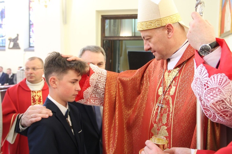 Bierzmowanie u Matki Bożej Fatimskiej w Tarnowie, cz. 1