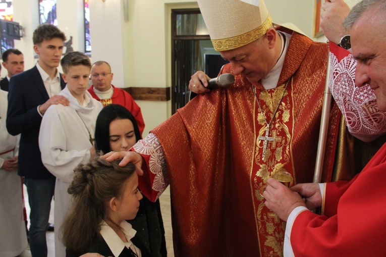 Bierzmowanie u Matki Bożej Fatimskiej w Tarnowie, cz. 1