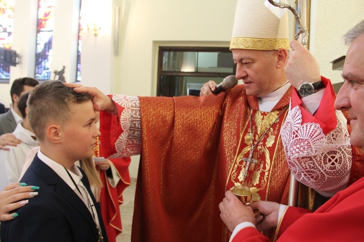 Bierzmowanie u Matki Bożej Fatimskiej w Tarnowie, cz. 1