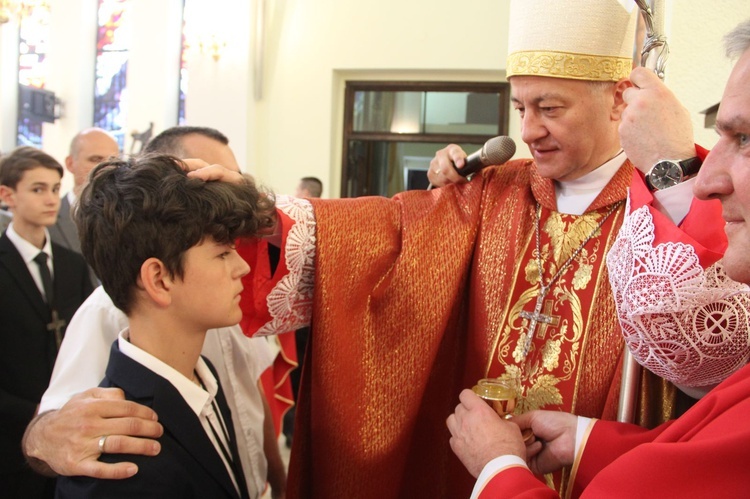 Bierzmowanie u Matki Bożej Fatimskiej w Tarnowie, cz. 1