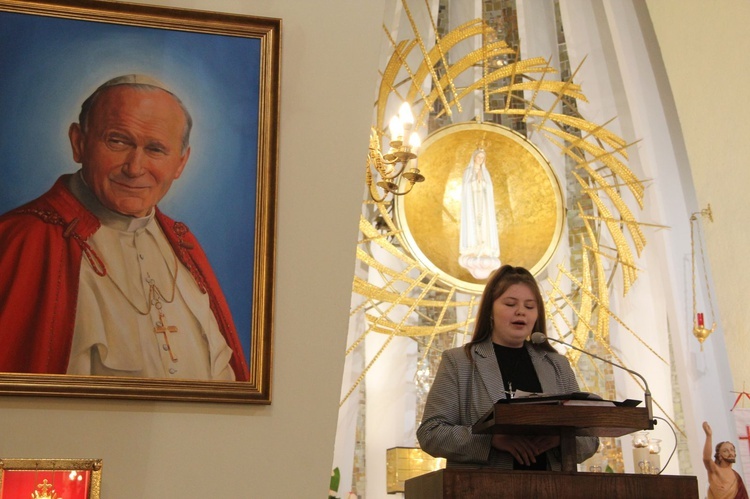 Bierzmowanie u Matki Bożej Fatimskiej w Tarnowie, cz. 1