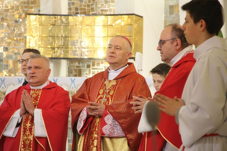 Bierzmowanie u Matki Bożej Fatimskiej w Tarnowie, cz. 1