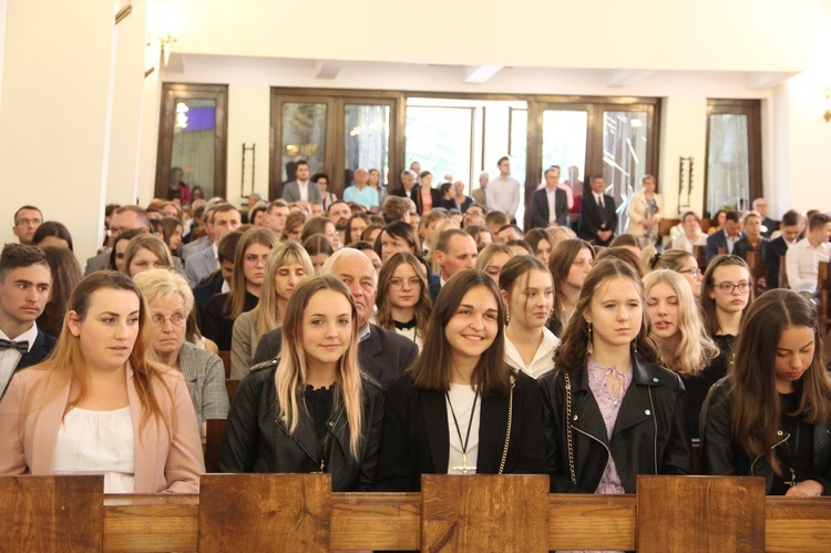 Bierzmowanie u Matki Bożej Fatimskiej w Tarnowie, cz. 1