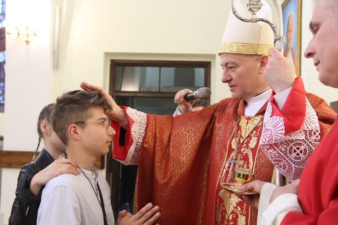 Bierzmowanie u Matki Bożej Fatimskiej w Tarnowie, cz. 2