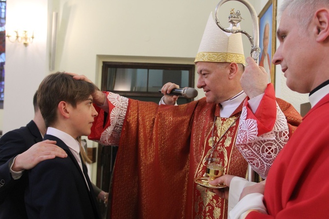 Bierzmowanie u Matki Bożej Fatimskiej w Tarnowie, cz. 2