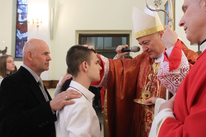 Bierzmowanie u Matki Bożej Fatimskiej w Tarnowie, cz. 2