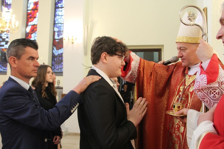 Bierzmowanie u Matki Bożej Fatimskiej w Tarnowie, cz. 2