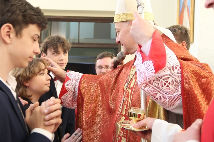 Bierzmowanie u Matki Bożej Fatimskiej w Tarnowie, cz. 2