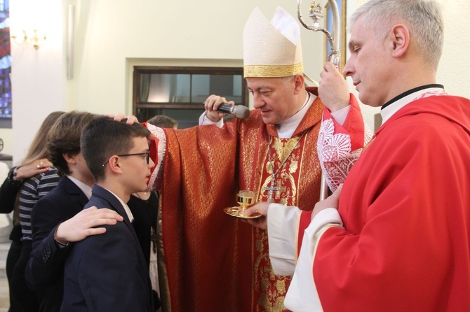 Bierzmowanie u Matki Bożej Fatimskiej w Tarnowie, cz. 2