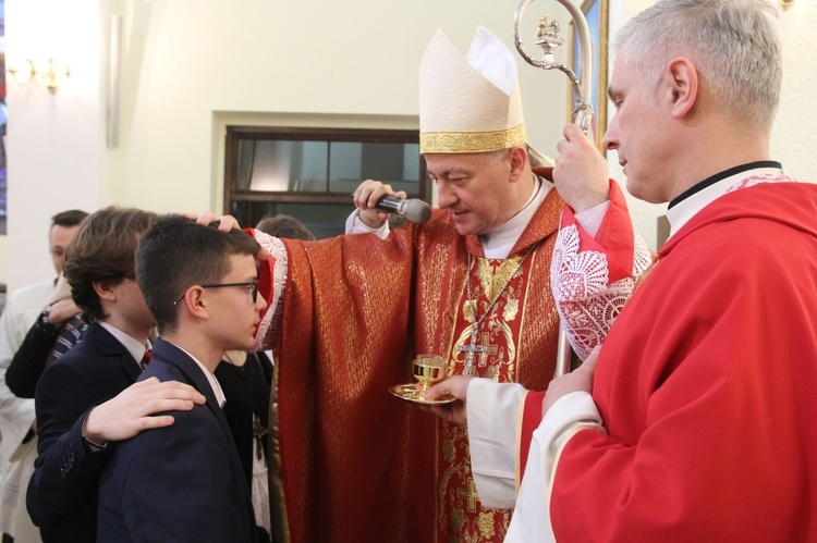 Bierzmowanie u Matki Bożej Fatimskiej w Tarnowie, cz. 2