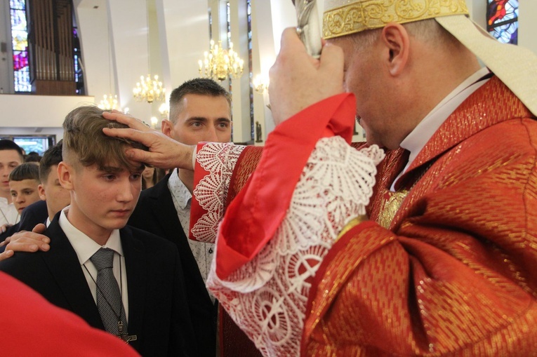 Bierzmowanie u Matki Bożej Fatimskiej w Tarnowie, cz. 2