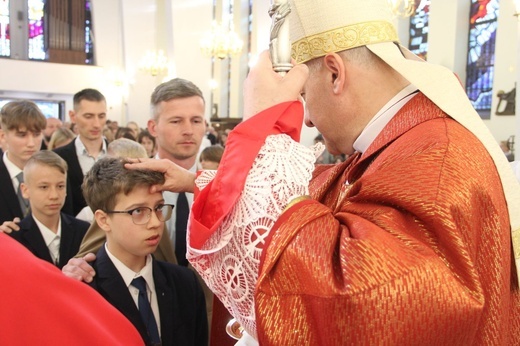 Bierzmowanie u Matki Bożej Fatimskiej w Tarnowie, cz. 2