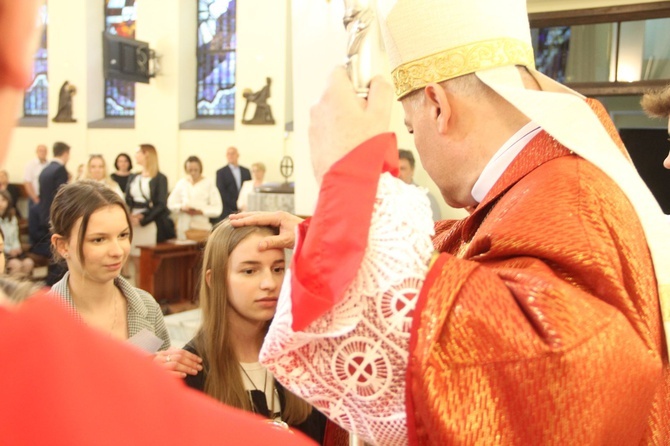 Bierzmowanie u Matki Bożej Fatimskiej w Tarnowie, cz. 2