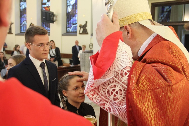 Bierzmowanie u Matki Bożej Fatimskiej w Tarnowie, cz. 2