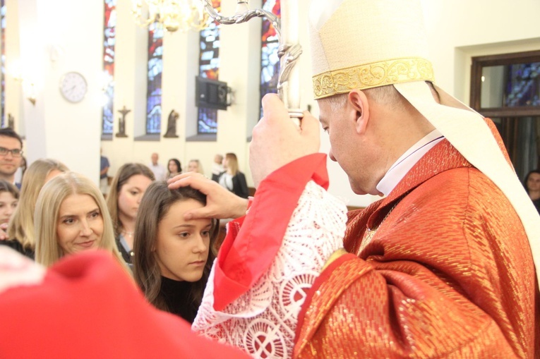 Bierzmowanie u Matki Bożej Fatimskiej w Tarnowie, cz. 2