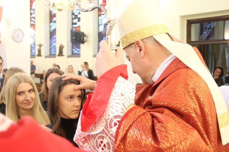 Bierzmowanie u Matki Bożej Fatimskiej w Tarnowie, cz. 2