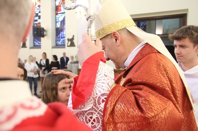 Bierzmowanie u Matki Bożej Fatimskiej w Tarnowie, cz. 2