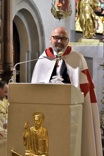 Limanowa. Wprowadzenie relikwii św. Charbela