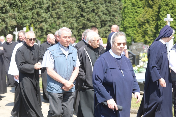 Ostatnie pożegnanie ks. Wojciecha Tyczyńskiego w Skoczowie