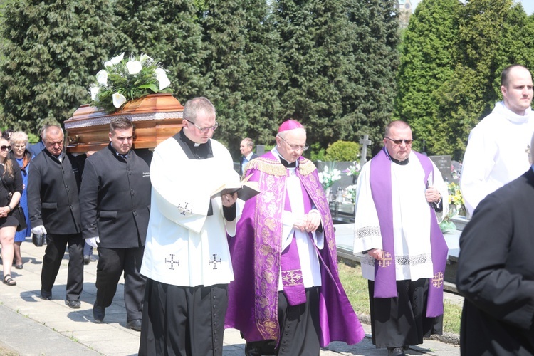 Ostatnie pożegnanie ks. Wojciecha Tyczyńskiego w Skoczowie