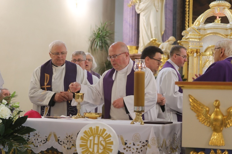 Ostatnie pożegnanie ks. Wojciecha Tyczyńskiego w Skoczowie