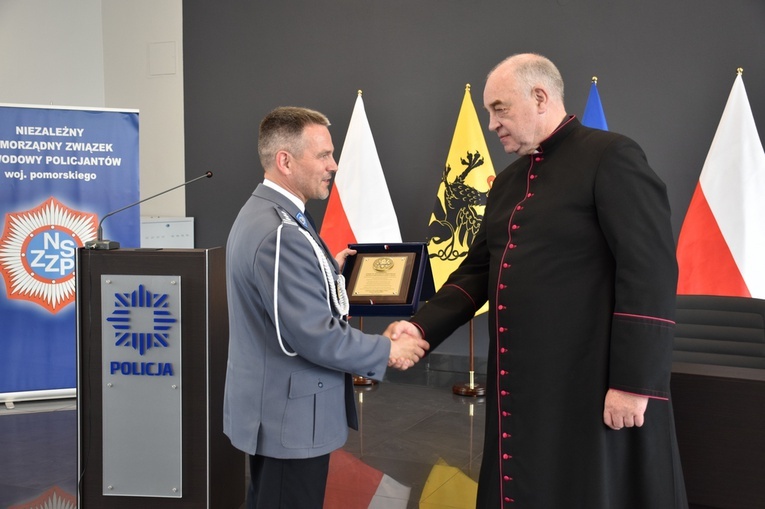 Pamiątkowa tablica duszpasterstwa pomorskiej policji