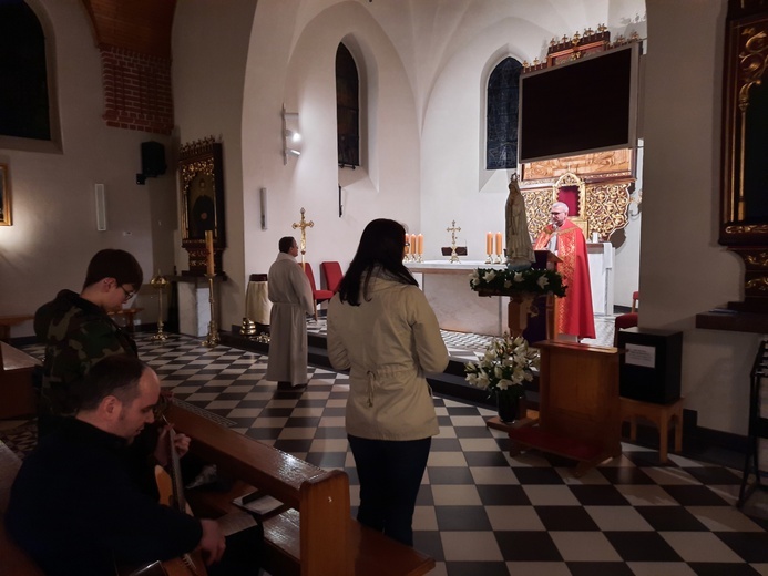 Lubin. Msza św. z życiem bez prądu