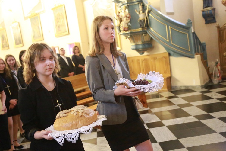 Bierzmowanie młodych z Łukowej, Śmigna i Lisiej Góry