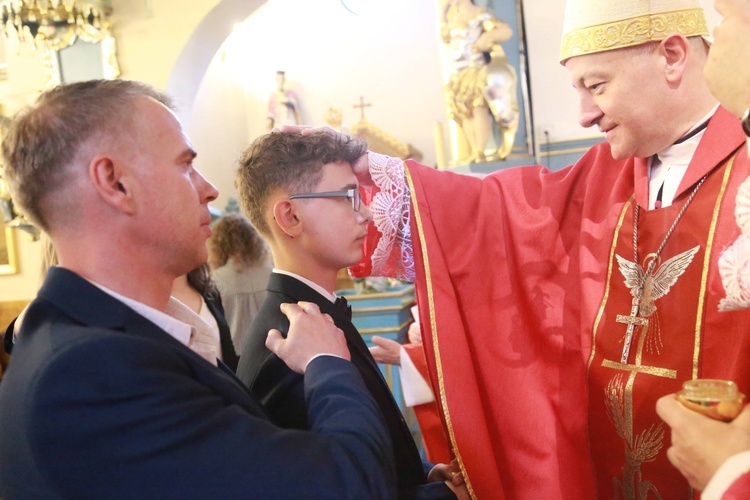 Bierzmowanie młodych z Łukowej, Śmigna i Lisiej Góry