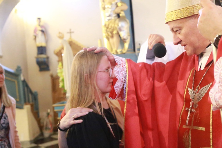 Bierzmowanie młodych z Łukowej, Śmigna i Lisiej Góry