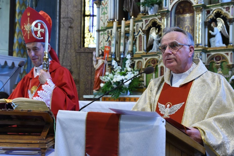 Bierzmowanie w Olszynach k. Jasła