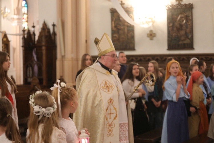 Bp Janusz Mastalski u św. abp. Bilczewskiego w Wilamowicach