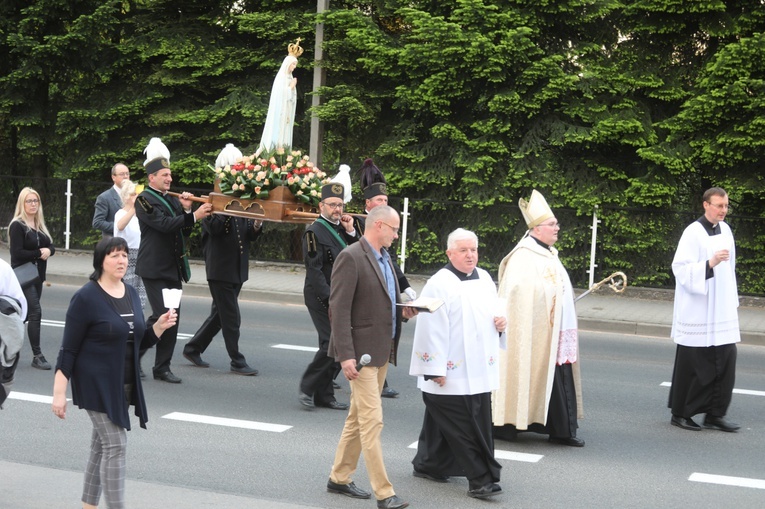 Bp Janusz Mastalski u św. abp. Bilczewskiego w Wilamowicach