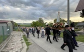Bp Janusz Mastalski u św. abp. Bilczewskiego w Wilamowicach