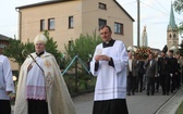 Bp Janusz Mastalski u św. abp. Bilczewskiego w Wilamowicach