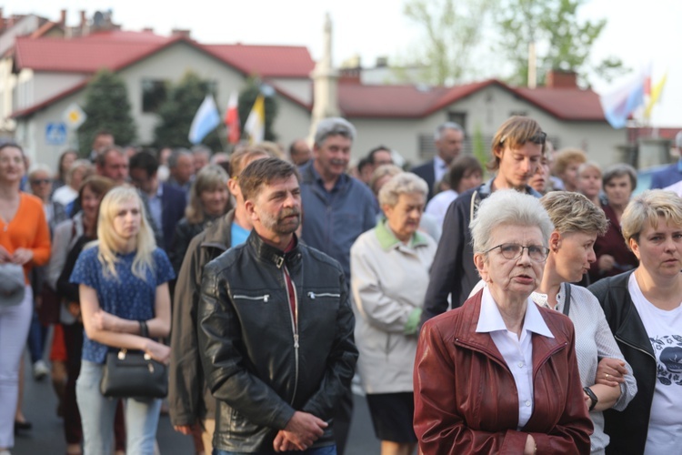 Bp Janusz Mastalski u św. abp. Bilczewskiego w Wilamowicach