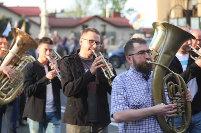 Bp Janusz Mastalski u św. abp. Bilczewskiego w Wilamowicach
